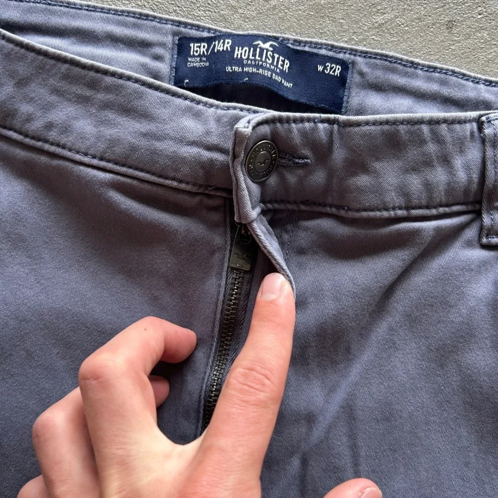 Hollister Ultra High Rise Dad Cargo Pants Womens Size 15R/14R W32 Gray Stretch